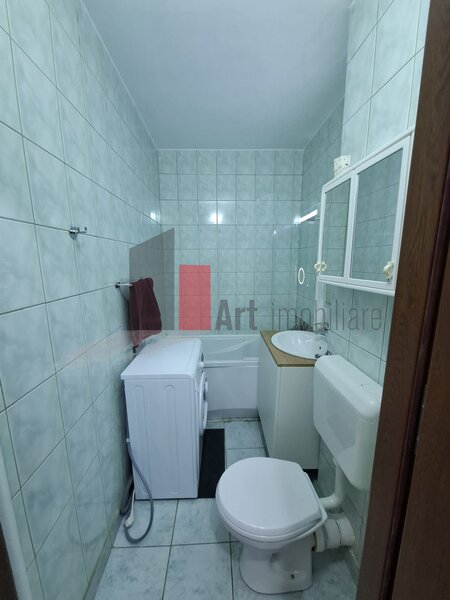 Titan, gars. 31 mp, et. 9/10, bloc reabilitat, instalatii refacute, mobilata si utilata.