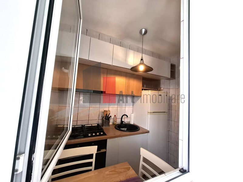 Titan, gars. 31 mp, et. 9/10, bloc reabilitat, instalatii refacute, mobilata si utilata,