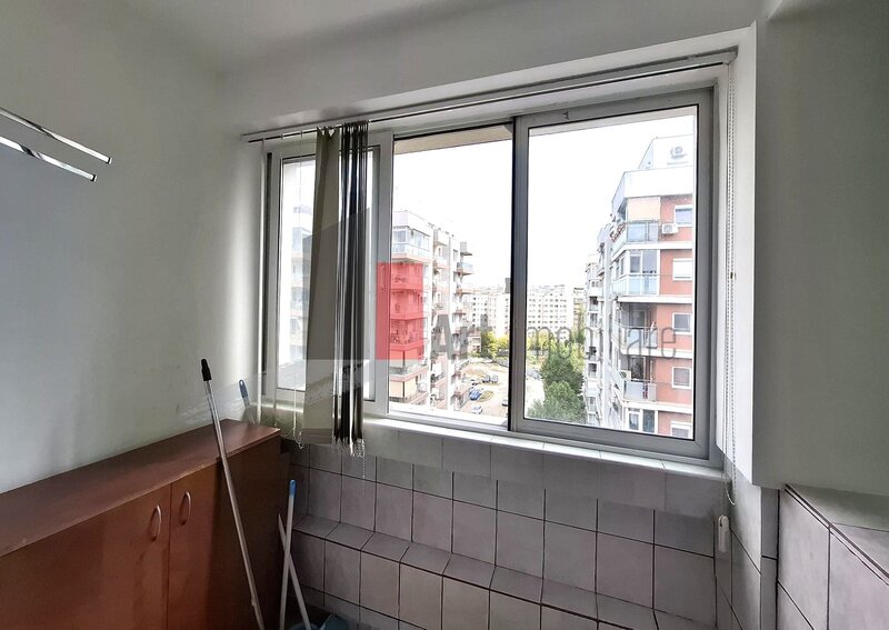 Titan, gars. 31 mp, et. 9/10, bloc reabilitat, instalatii refacute, mobilata si utilata.