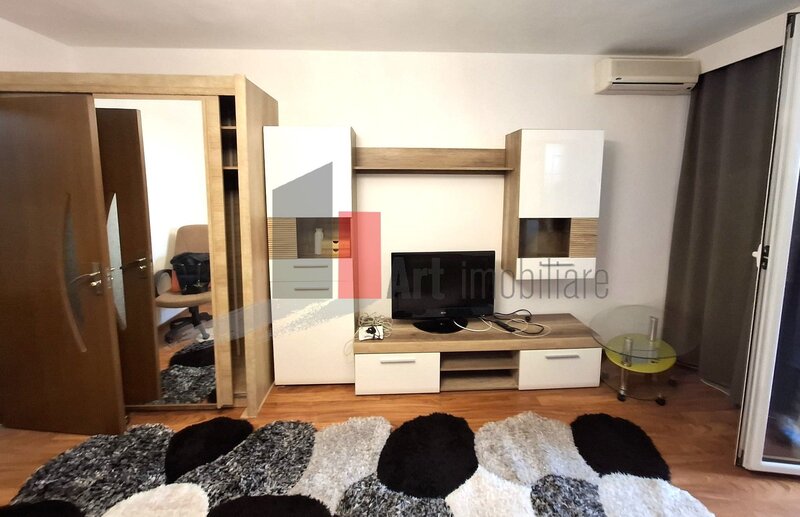 Gars. 31 mp, et 9/10, bloc reabilitat, instalatii refacute, mobilata si utilata