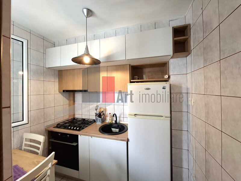 Titan, gars. 31 mp, et. 9/10, bloc reabilitat, instalatii refacute, mobilata si utilata,